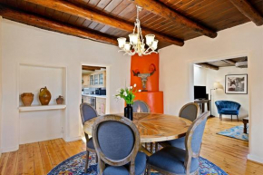 Casa Azul - Hilltop Gem, Authentic Santa Fe Style